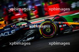 Sergio Perez (MEX) Red Bull Racing RB20. 27.10.2024. Formula 1 World Championship, Rd 20, Mexican Grand Prix, Mexico City, Mexico, Race Day.