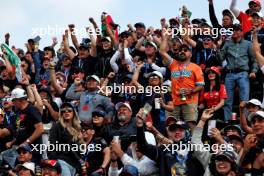 Circuit atmosphere - fans in the grandstand. 27.10.2024. Formula 1 World Championship, Rd 20, Mexican Grand Prix, Mexico City, Mexico, Race Day.