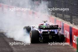 Yuki Tsunoda (JPN) RB VCARB 01 crashes at the start of the race. 27.10.2024. Formula 1 World Championship, Rd 20, Mexican Grand Prix, Mexico City, Mexico, Race Day.