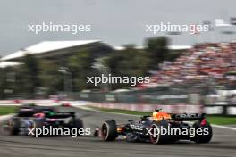 Sergio Perez (MEX) Red Bull Racing RB20. 27.10.2024. Formula 1 World Championship, Rd 20, Mexican Grand Prix, Mexico City, Mexico, Race Day.