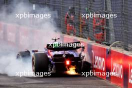 Yuki Tsunoda (JPN) RB VCARB 01 crashes at the start of the race. 27.10.2024. Formula 1 World Championship, Rd 20, Mexican Grand Prix, Mexico City, Mexico, Race Day.