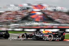 Sergio Perez (MEX) Red Bull Racing RB20. 27.10.2024. Formula 1 World Championship, Rd 20, Mexican Grand Prix, Mexico City, Mexico, Race Day.