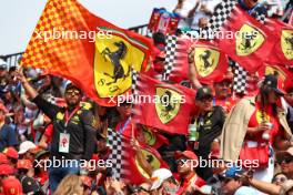 Circuit atmosphere - fans in the grandstand. 27.10.2024. Formula 1 World Championship, Rd 20, Mexican Grand Prix, Mexico City, Mexico, Race Day.