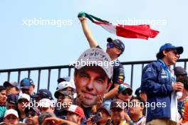 Circuit atmosphere - fans in the grandstand. 27.10.2024. Formula 1 World Championship, Rd 20, Mexican Grand Prix, Mexico City, Mexico, Race Day.