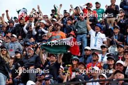 Circuit atmosphere - fans in the grandstand. 27.10.2024. Formula 1 World Championship, Rd 20, Mexican Grand Prix, Mexico City, Mexico, Race Day.