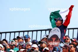 Circuit atmosphere - fans in the grandstand. 27.10.2024. Formula 1 World Championship, Rd 20, Mexican Grand Prix, Mexico City, Mexico, Race Day.