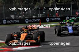 Oscar Piastri (AUS) McLaren MCL38. 27.10.2024. Formula 1 World Championship, Rd 20, Mexican Grand Prix, Mexico City, Mexico, Race Day.