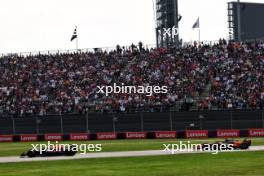 Max Verstappen (NLD) Red Bull Racing RB20 leads Lando Norris (GBR) McLaren MCL38. 27.10.2024. Formula 1 World Championship, Rd 20, Mexican Grand Prix, Mexico City, Mexico, Race Day.