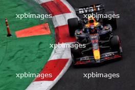 Sergio Perez (MEX) Red Bull Racing RB20. 26.10.2024. Formula 1 World Championship, Rd 20, Mexican Grand Prix, Mexico City, Mexico, Qualifying Day.