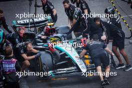 Lewis Hamilton (GBR) Mercedes AMG F1 W15 in the pits. 26.10.2024. Formula 1 World Championship, Rd 20, Mexican Grand Prix, Mexico City, Mexico, Qualifying Day.