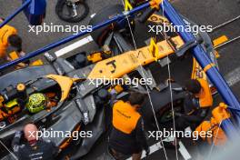 Lando Norris (GBR) McLaren MCL38 in the pits. 26.10.2024. Formula 1 World Championship, Rd 20, Mexican Grand Prix, Mexico City, Mexico, Qualifying Day.