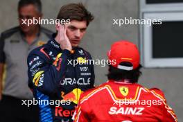 Max Verstappen (NLD) Red Bull Racing with Carlos Sainz Jr (ESP) Ferrari in qualifying parc ferme. 26.10.2024. Formula 1 World Championship, Rd 20, Mexican Grand Prix, Mexico City, Mexico, Qualifying Day.