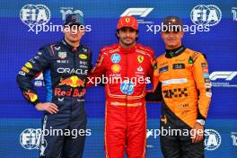 Qualifying top three in parc ferme (L to R): Max Verstappen (NLD) Red Bull Racing, second; Carlos Sainz Jr (ESP) Ferrari, pole position; Lando Norris (GBR) McLaren, third. 26.10.2024. Formula 1 World Championship, Rd 20, Mexican Grand Prix, Mexico City, Mexico, Qualifying Day.