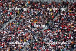 Circuit atmosphere - fans in the grandstand. 26.10.2024. Formula 1 World Championship, Rd 20, Mexican Grand Prix, Mexico City, Mexico, Qualifying Day.