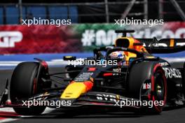 Max Verstappen (NLD) Red Bull Racing RB20. 26.10.2024. Formula 1 World Championship, Rd 20, Mexican Grand Prix, Mexico City, Mexico, Qualifying Day.