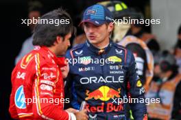 (L to R): Pole sitter Carlos Sainz Jr (ESP) Ferrari in qualifying parc ferme with second placed Max Verstappen (NLD) Red Bull Racing. 26.10.2024. Formula 1 World Championship, Rd 20, Mexican Grand Prix, Mexico City, Mexico, Qualifying Day.