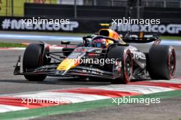 Sergio Perez (MEX) Red Bull Racing RB20. 26.10.2024. Formula 1 World Championship, Rd 20, Mexican Grand Prix, Mexico City, Mexico, Qualifying Day.