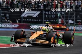 Lando Norris (GBR) McLaren MCL38. 26.10.2024. Formula 1 World Championship, Rd 20, Mexican Grand Prix, Mexico City, Mexico, Qualifying Day.