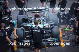 Lewis Hamilton (GBR) Mercedes AMG F1 W15 in the pits. 26.10.2024. Formula 1 World Championship, Rd 20, Mexican Grand Prix, Mexico City, Mexico, Qualifying Day.