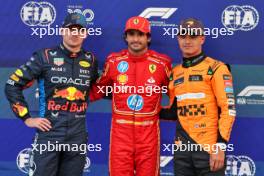 Qualifying top three in parc ferme (L to R): Max Verstappen (NLD) Red Bull Racing, second; Carlos Sainz Jr (ESP) Ferrari, pole position; Lando Norris (GBR) McLaren, third. 26.10.2024. Formula 1 World Championship, Rd 20, Mexican Grand Prix, Mexico City, Mexico, Qualifying Day.