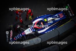 Yuki Tsunoda (JPN) RB VCARB 01 crashed in qualifying. 26.10.2024. Formula 1 World Championship, Rd 20, Mexican Grand Prix, Mexico City, Mexico, Qualifying Day.