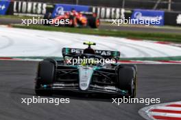 Lewis Hamilton (GBR) Mercedes AMG F1 W15. 26.10.2024. Formula 1 World Championship, Rd 20, Mexican Grand Prix, Mexico City, Mexico, Qualifying Day.