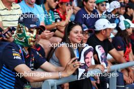 Circuit atmosphere - fans in the grandstand. 26.10.2024. Formula 1 World Championship, Rd 20, Mexican Grand Prix, Mexico City, Mexico, Qualifying Day.