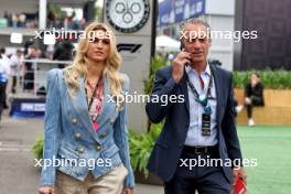 Carlos Slim Domit (MEX) Chairman of America Movil with his wife María Elena Torruco (MEX). 27.10.2024. Formula 1 World Championship, Rd 20, Mexican Grand Prix, Mexico City, Mexico, Race Day.