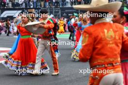 Drivers' Parade atmosphere. 27.10.2024. Formula 1 World Championship, Rd 20, Mexican Grand Prix, Mexico City, Mexico, Race Day.