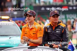 (L to R): Oscar Piastri (AUS) McLaren and Lando Norris (GBR) McLaren on the drivers' parade. 27.10.2024. Formula 1 World Championship, Rd 20, Mexican Grand Prix, Mexico City, Mexico, Race Day.