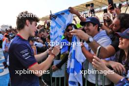 Franco Colapinto (ARG) Williams Racing with fans. 24.10.2024. Formula 1 World Championship, Rd 20, Mexican Grand Prix, Mexico City, Mexico, Preparation Day.