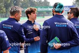 Franco Colapinto (ARG) Williams Racing walks the circuit with the team. 24.10.2024. Formula 1 World Championship, Rd 20, Mexican Grand Prix, Mexico City, Mexico, Preparation Day.