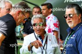 (L to R): Graeme Lowdon (GBR) with Mario Andretti (USA) and Michael Andretti (USA) Andretti Global Chairman and CEO. 05.05.2024. Formula 1 World Championship, Rd 6, Miami Grand Prix, Miami, Florida, USA, Race Day.