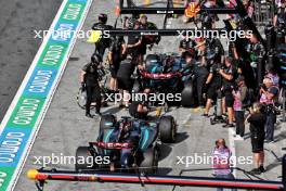 Lewis Hamilton (GBR) Mercedes AMG F1 W15 and George Russell (GBR) Mercedes AMG F1 W15 in the pits. 23.08.2024. Formula 1 World Championship, Rd 15, Dutch Grand Prix, Zandvoort, Netherlands, Practice Day.