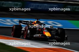 Max Verstappen (NLD) Red Bull Racing RB20. 23.08.2024. Formula 1 World Championship, Rd 15, Dutch Grand Prix, Zandvoort, Netherlands, Practice Day.