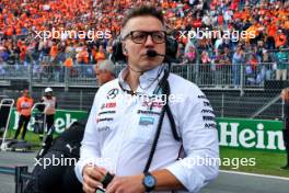 Peter Bonnington (GBR) Mercedes AMG F1 Race Engineer on the grid. 25.08.2024. Formula 1 World Championship, Rd 15, Dutch Grand Prix, Zandvoort, Netherlands, Race Day.