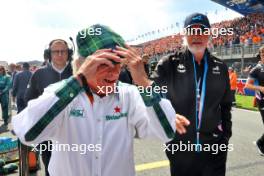 Flavio Briatore (ITA) Alpine F1 Team Executive Advisor with Jackie Stewart (GBR) on the grid. 25.08.2024. Formula 1 World Championship, Rd 15, Dutch Grand Prix, Zandvoort, Netherlands, Race Day.