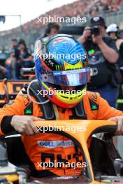 Oscar Piastri (AUS) McLaren MCL38 on the grid. 25.08.2024. Formula 1 World Championship, Rd 15, Dutch Grand Prix, Zandvoort, Netherlands, Race Day.