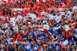 Circuit atmosphere - fans in the grandstand. 25.08.2024. Formula 1 World Championship, Rd 15, Dutch Grand Prix, Zandvoort, Netherlands, Race Day.