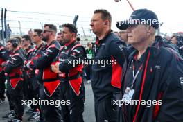 Gene Haas (USA) Haas Automotion President with Haas F1 Team on the grid. 25.08.2024. Formula 1 World Championship, Rd 15, Dutch Grand Prix, Zandvoort, Netherlands, Race Day.