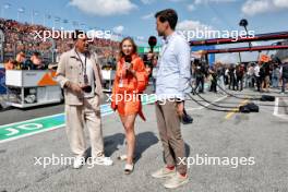 (L to R): Will Buxton (GBR) F1 Digital Presenter with Ruth Buscombe (GBR) F1TV Presenter and Jolyon Palmer (GBR) F1 Digital Presenter. 25.08.2024. Formula 1 World Championship, Rd 15, Dutch Grand Prix, Zandvoort, Netherlands, Race Day.