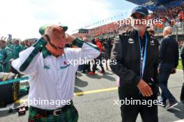 Flavio Briatore (ITA) Alpine F1 Team Executive Advisor with Jackie Stewart (GBR) on the grid. 25.08.2024. Formula 1 World Championship, Rd 15, Dutch Grand Prix, Zandvoort, Netherlands, Race Day.