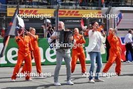 Grid atmosphere. 25.08.2024. Formula 1 World Championship, Rd 15, Dutch Grand Prix, Zandvoort, Netherlands, Race Day.