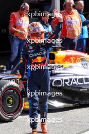 Max Verstappen (NLD) Red Bull Racing celebrates his second position in parc ferme. 25.08.2024. Formula 1 World Championship, Rd 15, Dutch Grand Prix, Zandvoort, Netherlands, Race Day.