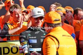 Race winner Lando Norris (GBR) McLaren celebrates with Zak Brown (USA) McLaren Executive Director and the team. 25.08.2024. Formula 1 World Championship, Rd 15, Dutch Grand Prix, Zandvoort, Netherlands, Race Day.