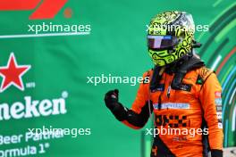 Race winner Lando Norris (GBR) McLaren celebrates in parc ferme. 25.08.2024. Formula 1 World Championship, Rd 15, Dutch Grand Prix, Zandvoort, Netherlands, Race Day.