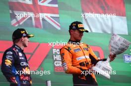 Lando Norris (GBR), McLaren F1 Team Max Verstappen (NLD), Red Bull Racing  25.08.2024. Formula 1 World Championship, Rd 15, Dutch Grand Prix, Zandvoort, Netherlands, Race Day.