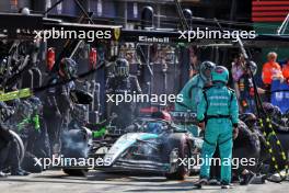 George Russell (GBR) Mercedes AMG F1 W15 makes a pit stop. 25.08.2024. Formula 1 World Championship, Rd 15, Dutch Grand Prix, Zandvoort, Netherlands, Race Day.