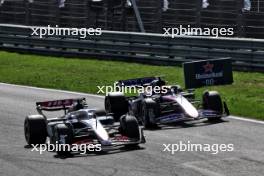 Kevin Magnussen (DEN) Haas VF-24 and Esteban Ocon (FRA) Alpine F1 Team A524 battle for position. 25.08.2024. Formula 1 World Championship, Rd 15, Dutch Grand Prix, Zandvoort, Netherlands, Race Day.