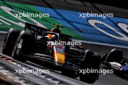 Sergio Perez (MEX) Red Bull Racing RB20. 25.08.2024. Formula 1 World Championship, Rd 15, Dutch Grand Prix, Zandvoort, Netherlands, Race Day.